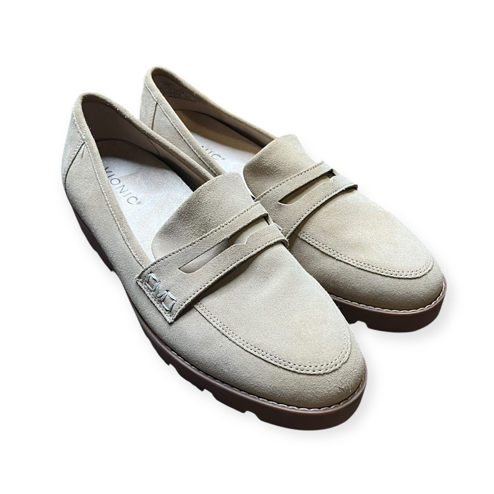 Vionic Cheryll II Lug-Sole Loafers in Tan Suede Size Women’s 8 Casual Workwear